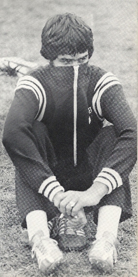 1976-77 Runner